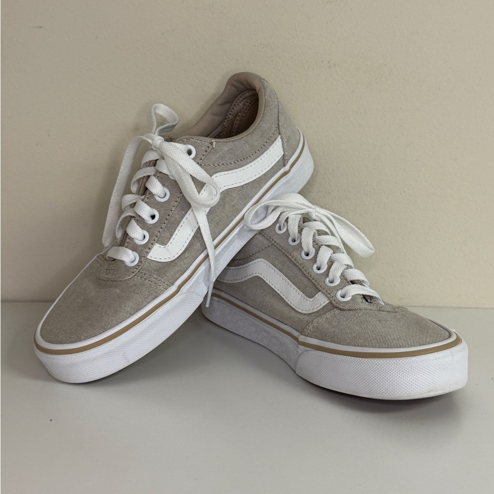 Vans: Women's Tan & White Classic Sneakers, Size 6.5 Women's - Picture 2 of 9